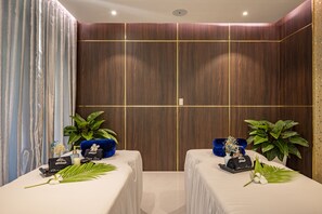 Sauna, hot stone massages, body scrubs, facials, reflexology, massages - Carmelina Beach Resort (Ho Chi Minh City)