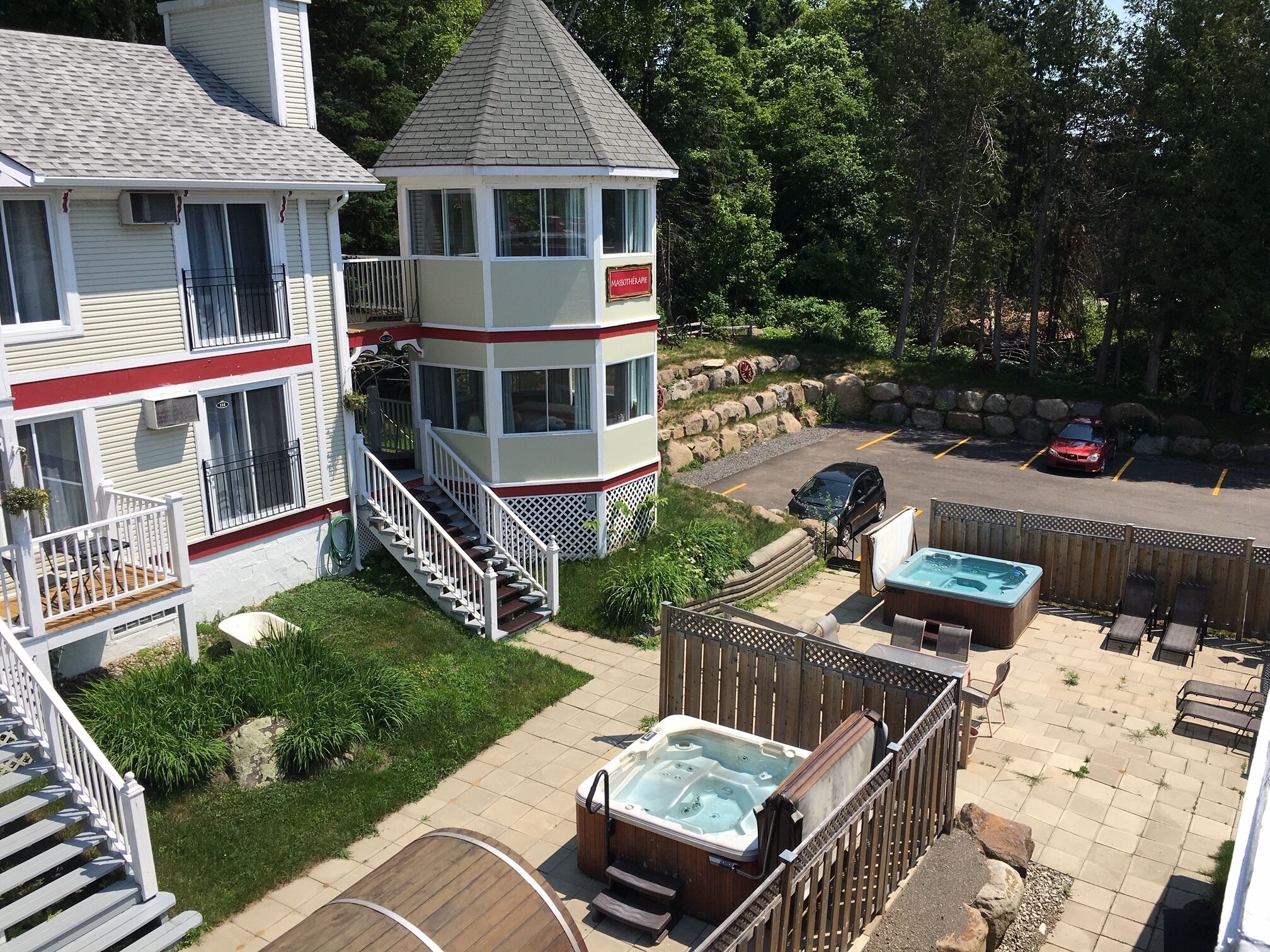 Bain à remous extérieur