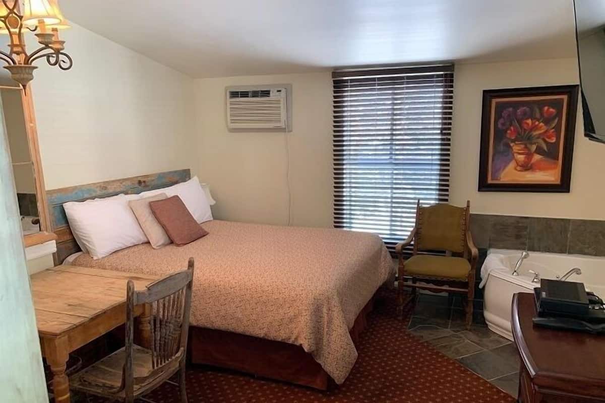 Chambre Champêtre Auberge Un Lit Queen  (Souper 6 services) | 1 ห้องนอน, ผ้าม่านกันแสง, ห้องเก็บเสียง, เตารีด/โต๊ะรีดผ้า