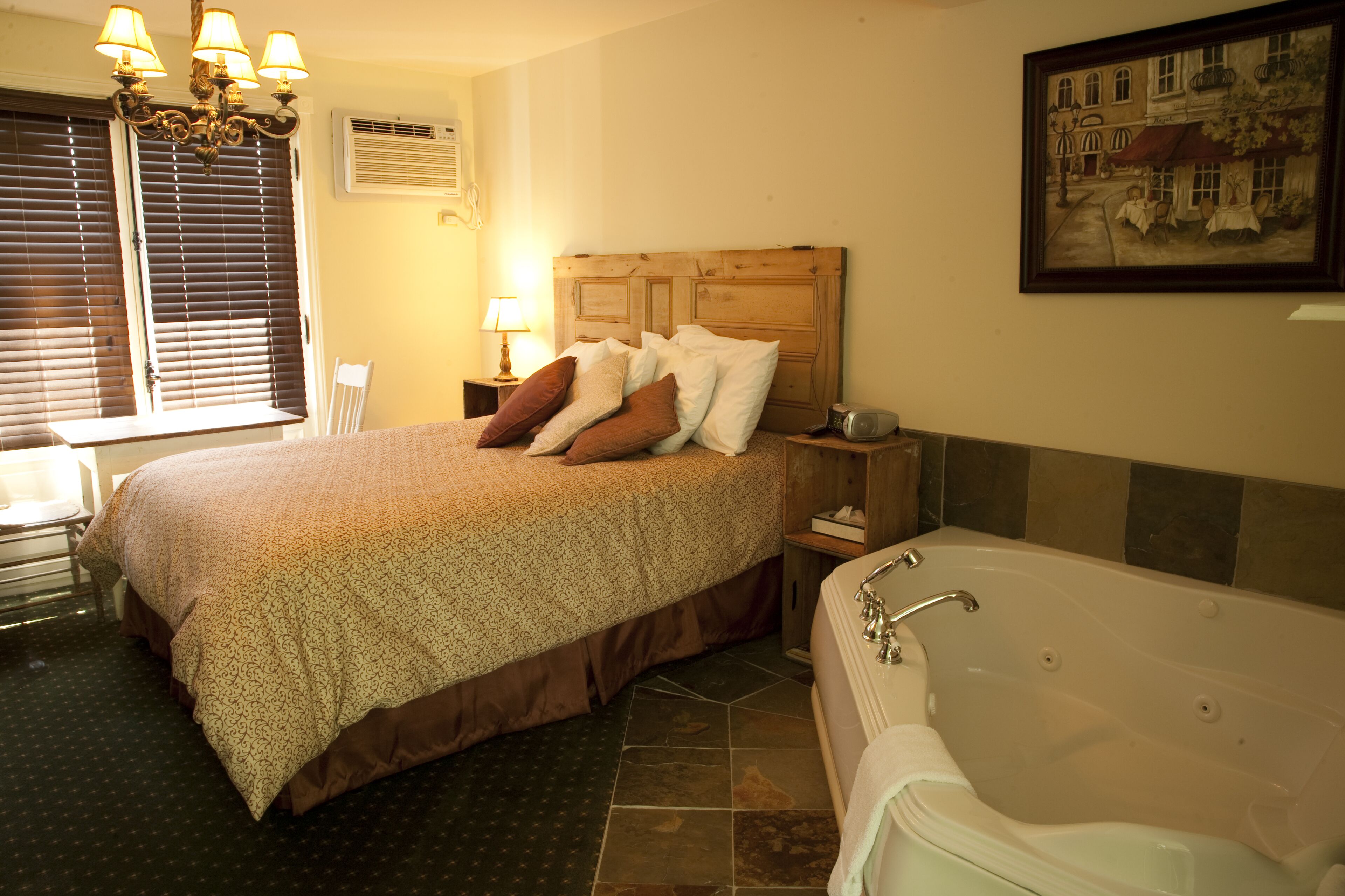 country-style room, 1 queen bed (6-course dinner & hot tub included) | 1 bedroom, blackout curtains, soundproofing, iron/ironing board