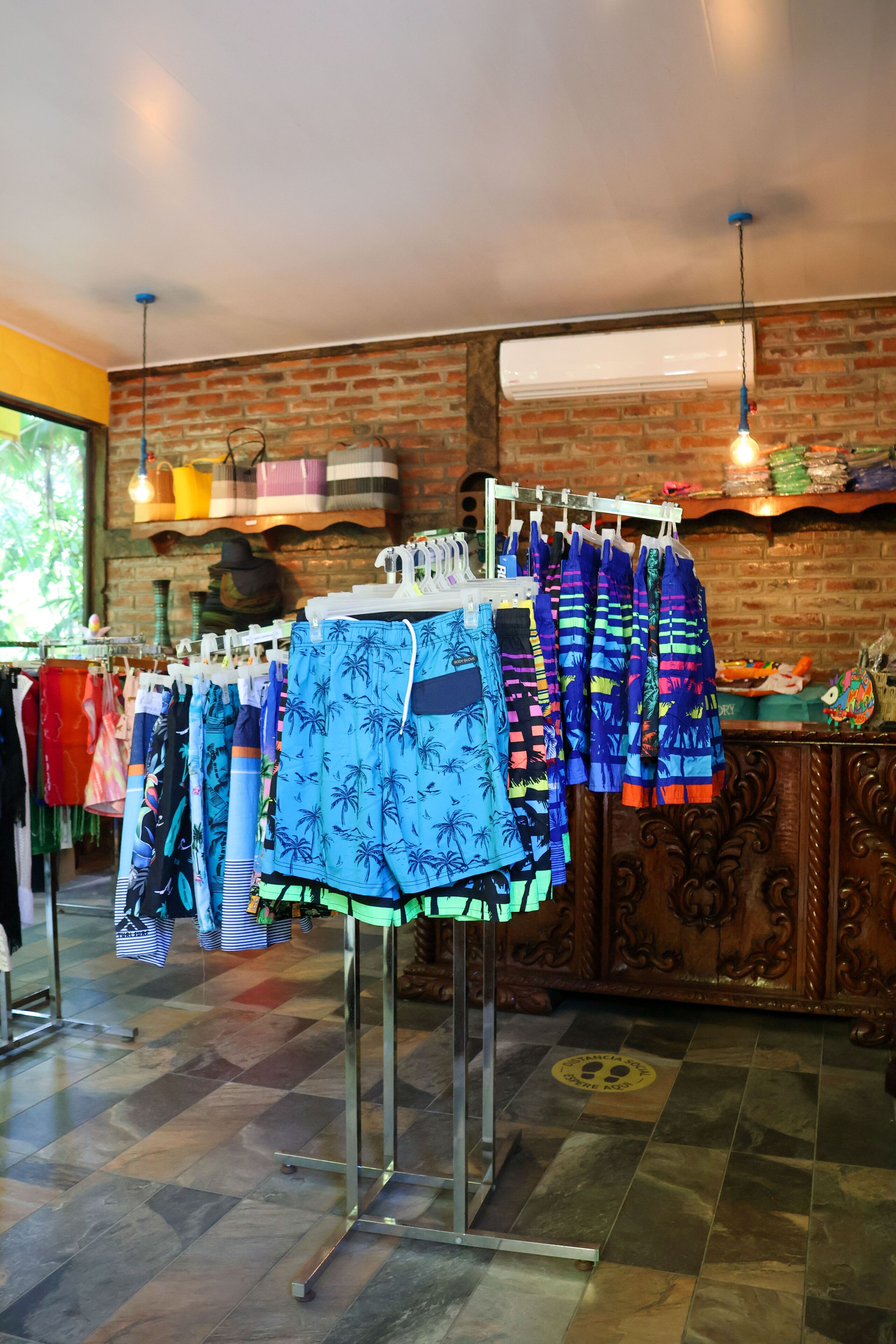 42-inch tv with cable channels