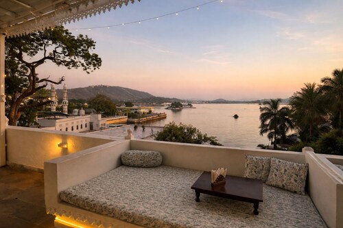 Hibiscus Heritage - A Lake View Hotel in Udaipur