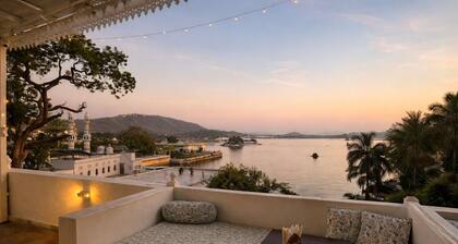 Hibiscus Heritage - A Lake View Hotel in Udaipur
