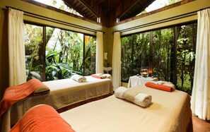 Couples treatment room(s), sauna, hot tub, hot springs/mineral springs