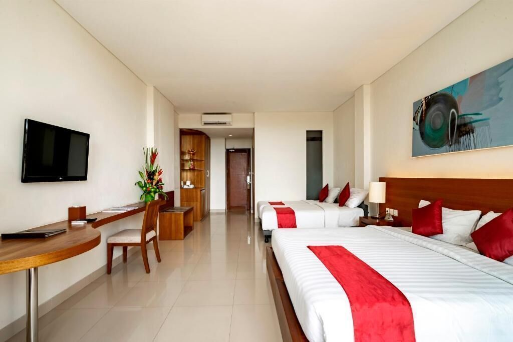 Premium bedding, in-room safe, desk, soundproofing