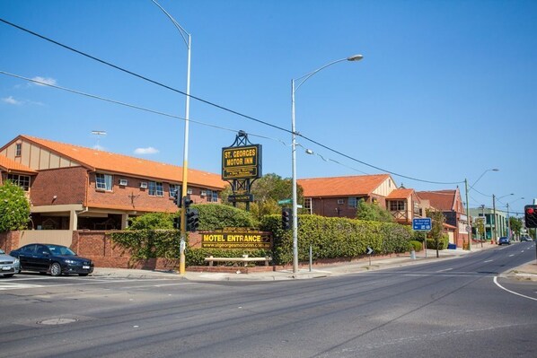 Exterior - St Georges Motor Inn (Thornbury)