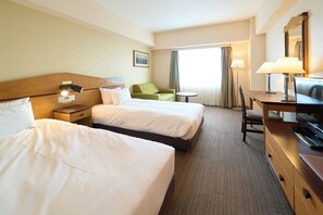Down comforters, desk, blackout drapes, free WiFi - Hotel Resol Gifu (Gifu)