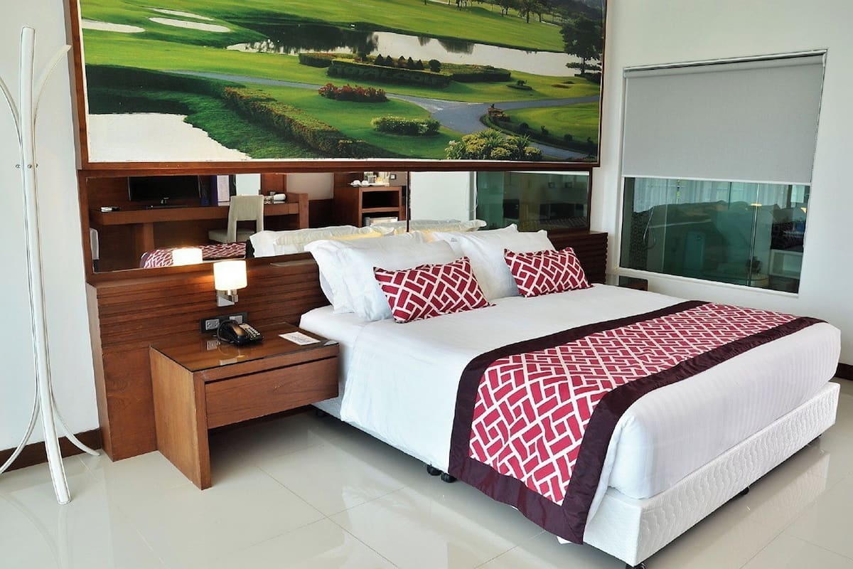 Deluxe Double Room | In-room safe, blackout curtains, free WiFi, bed sheets