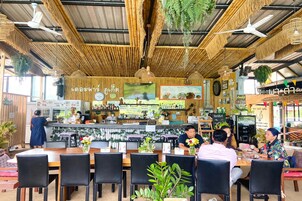 Se sirven desayunos, almuerzos y cenas