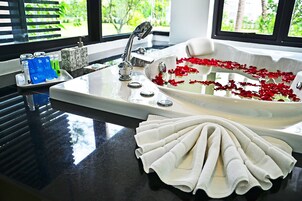 Body treatments, aromatherapy, hot stone massages, Thai massages