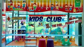 Kids can play and relax in a welcoming space with colorful seating and toys.