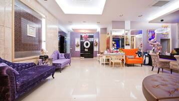 Sala de estar en el lobby