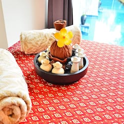 Tratamientos corporales, aromaterapia, masajes con piedras calientes
