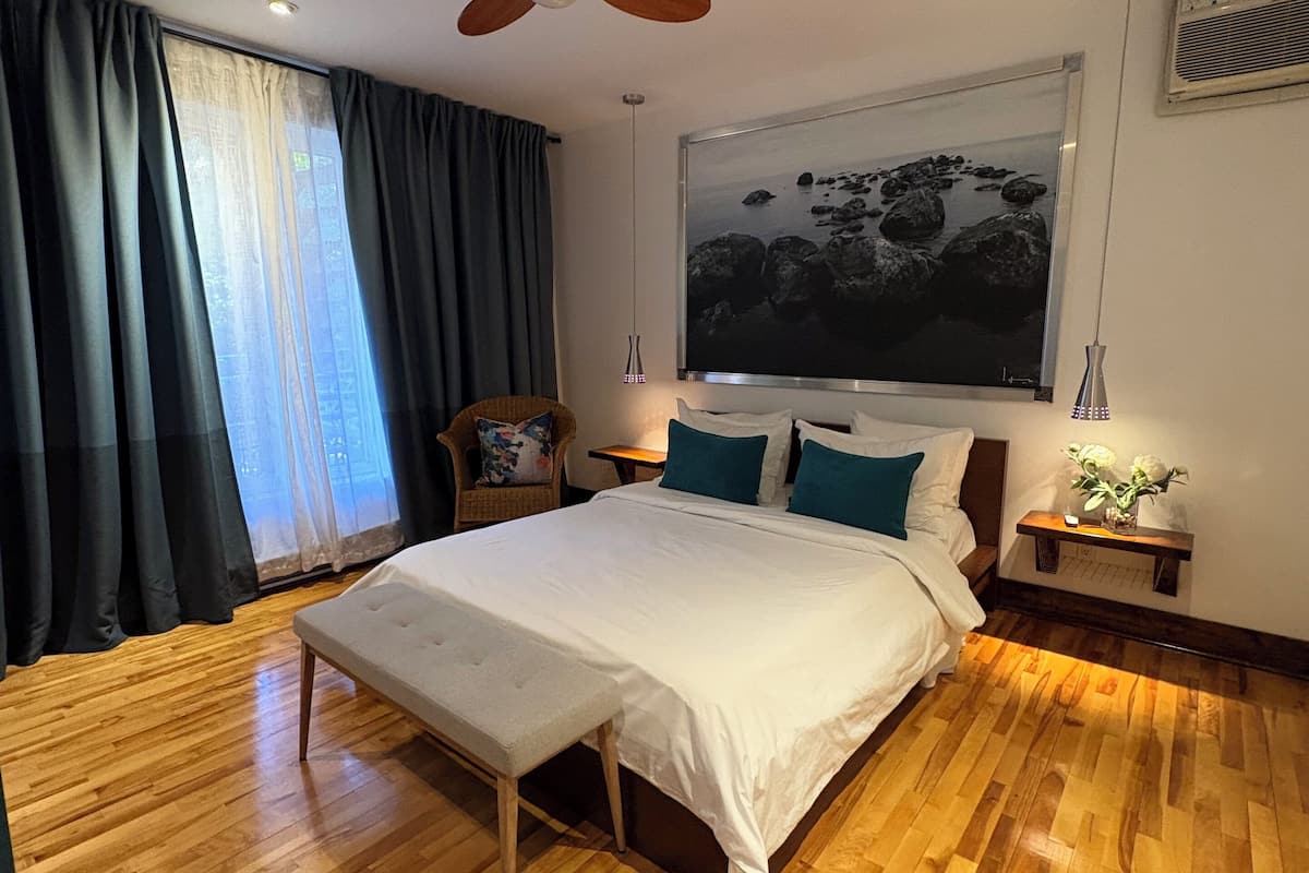 Comfort Studio Suite, 1 Queen Bed, Non Smoking, Kitchenette | 1 bedroom, premium bedding, individually decorated, blackout drapes