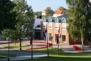 Front of property - evening/night - Hotel Fuglsocentret, BW Signature Collection (Knebel)