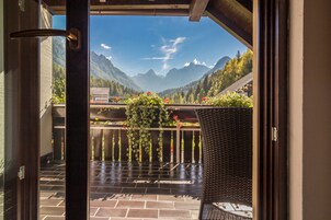 Standard Double or Twin Room | Mountain view