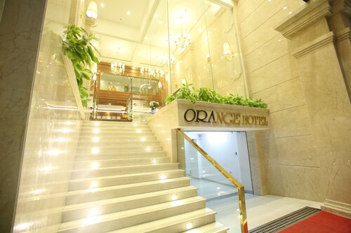 Orange Hotel