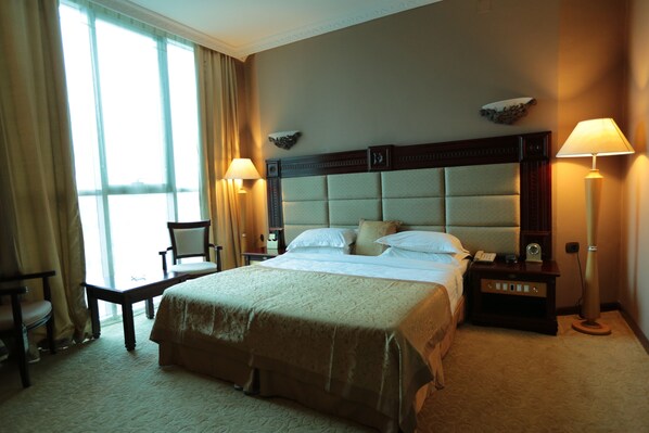 Pillowtop-Betten, Minibar (mit einigen kostenlosen Artikeln), Zimmersafe