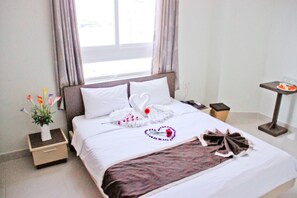 32-cm LCD TV with cable channels, TV - Princess Hotel (Da Nang)