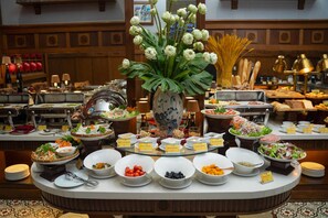 Breakfast buffet - Hanoi Pearl Hotel (Hanoi)