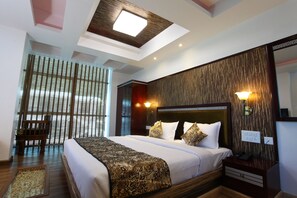 Elite Double Room - Hotel Tigers Roare' (Peermade)