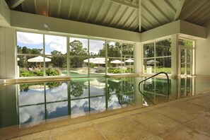 4 outdoor pools