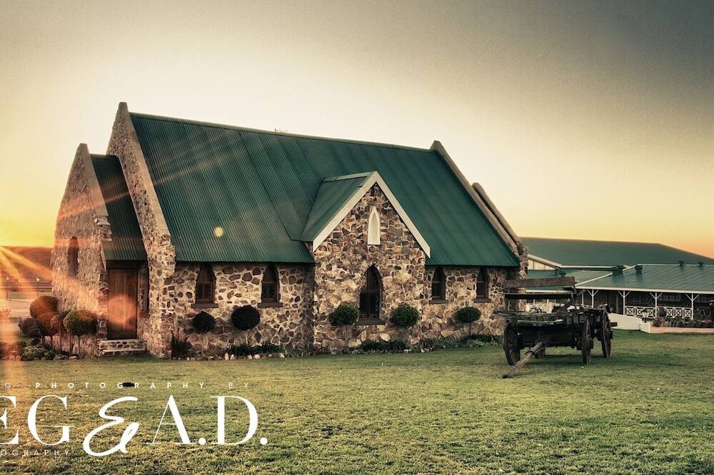 Mentors Country Estate