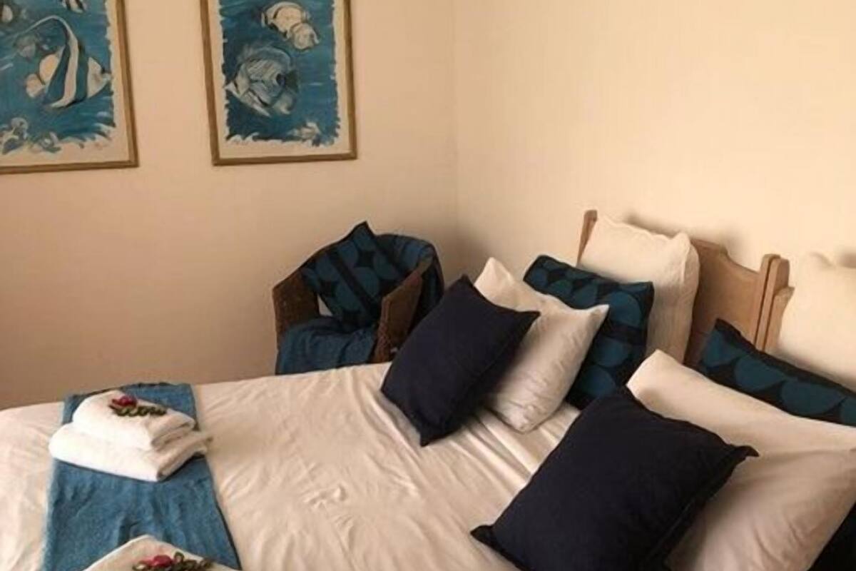 Quarto casal | Ferros/tábuas de passar roupa, individualmente decorados