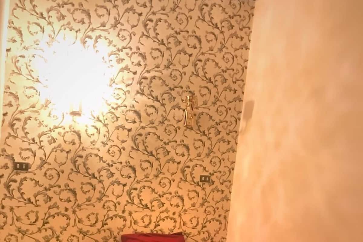 Budget Single Room with Shared Bathroom | Egyptian cotton sheets, hypo-allergenic bedding available