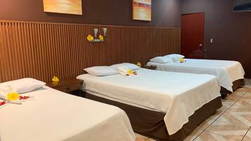 Family Room | In-room safe, cribs/infant beds, free WiFi, wheelchair access