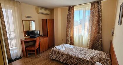 Caprice Family Hotel