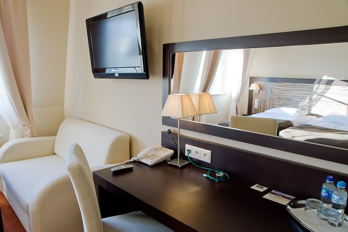 39-inch led tv with digital channels, tv