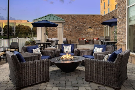 Terrace/patio. Hilton Garden Inn Charlotte Airport