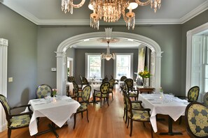 Breakfast, lunch, dinner served; international cuisine, garden views 