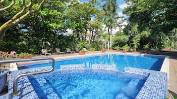 Utomhuspool