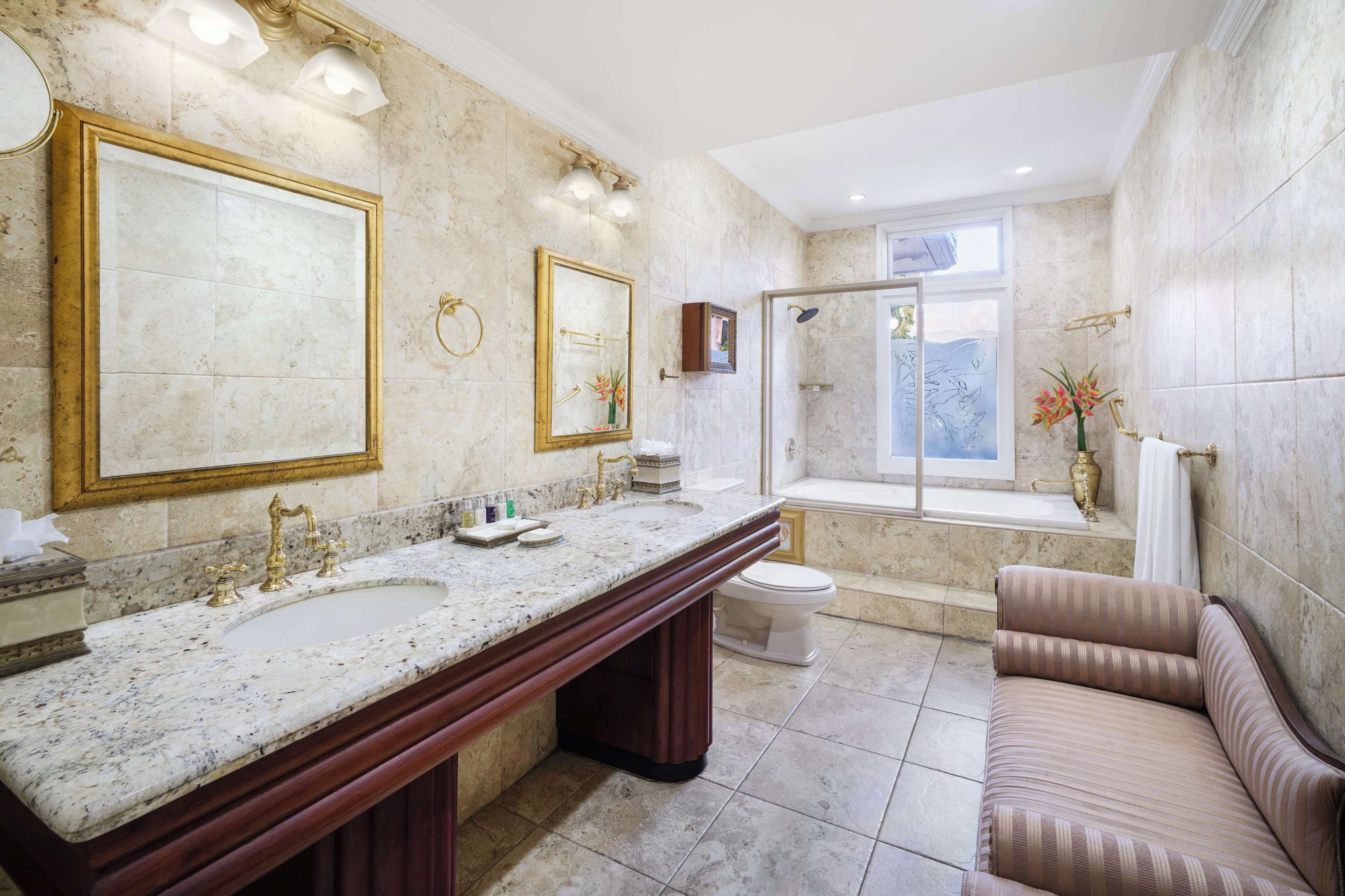 Foto - Terra Nova, BW Premier Collection