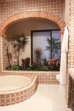 Imagen sin descripción, 5 de 79, botón