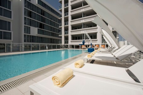 Berkeley Shore Hotel - Image 76