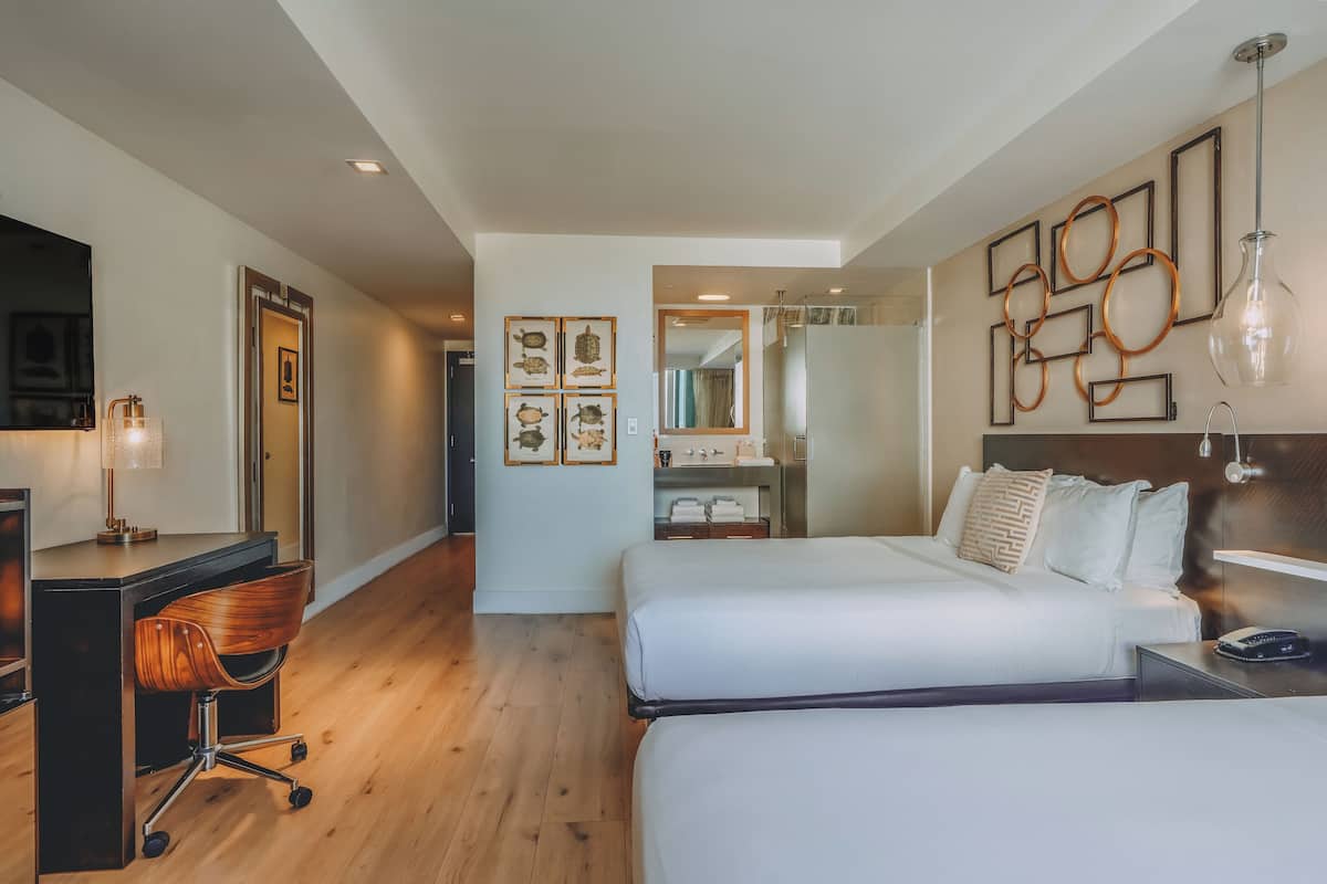 1 bedroom, premium bedding, in-room safe, desk