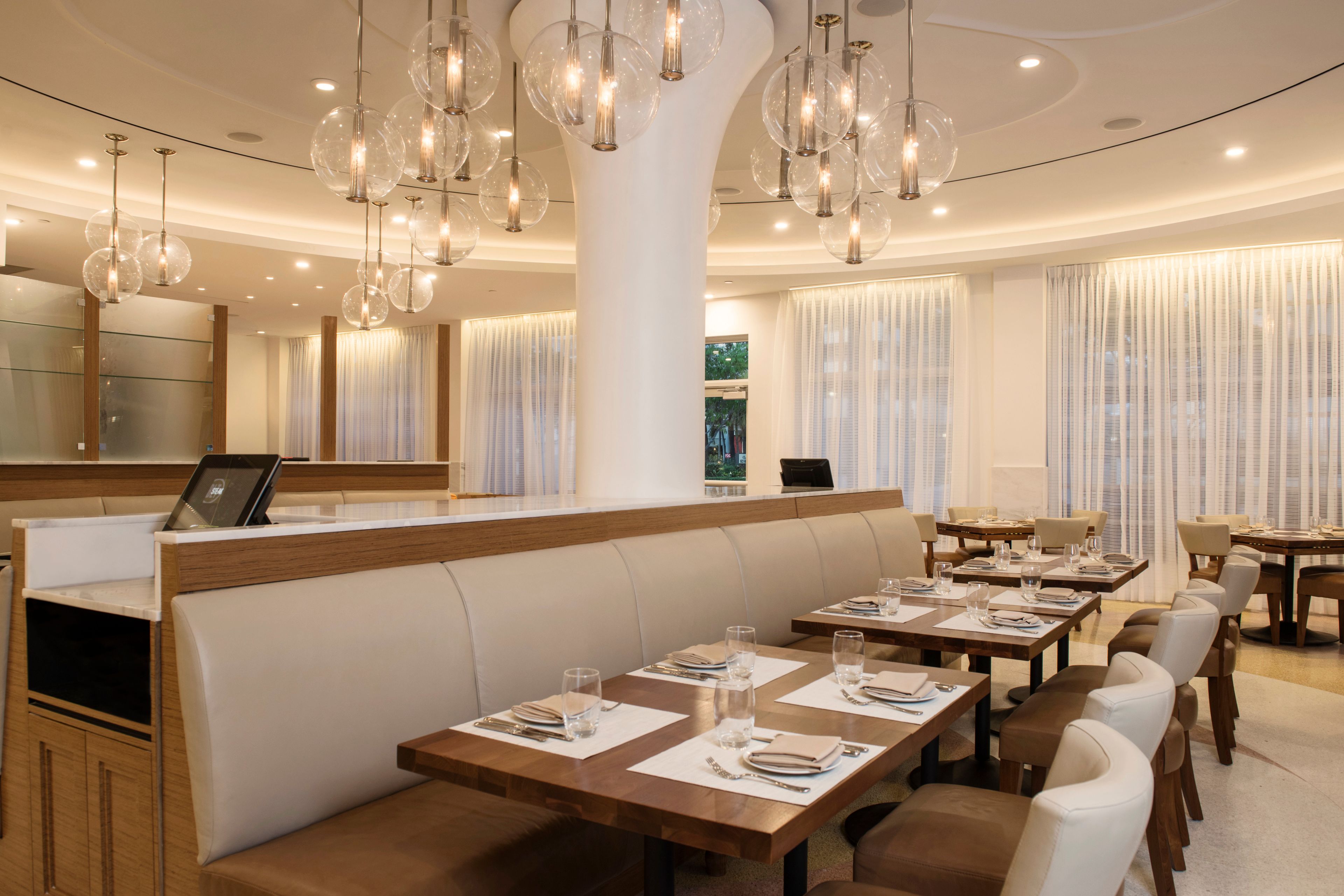 breakfast, lunch, dinner served; american cuisine, al fresco dining