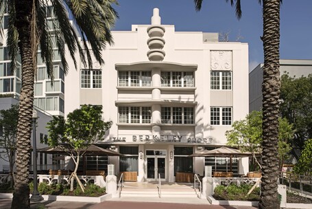 Berkeley Shore Hotel - Image 90