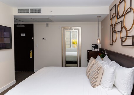 Berkeley Shore Hotel - Image 115