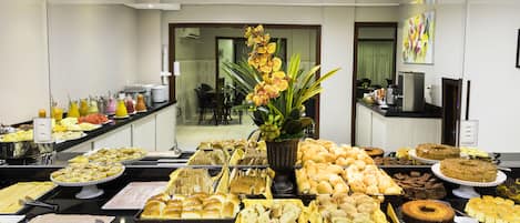 Petit déjeuner buffet compris tous les jours
