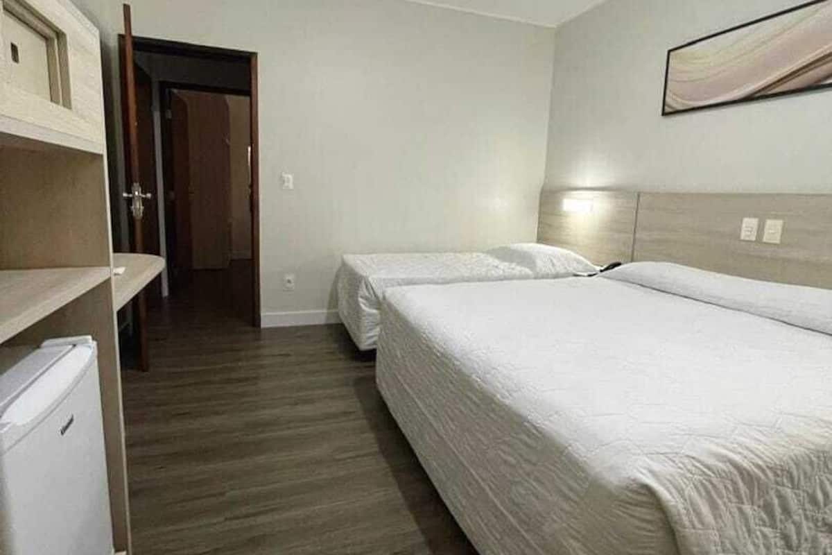 Apartment, 2 Bedrooms | Room amenity