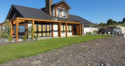 Pine Hill Lodge