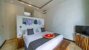 Minibar, in-room safe, free WiFi, bed sheets