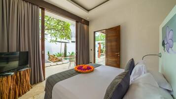 Minibar, in-room safe, free WiFi, bed sheets