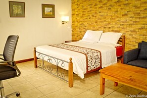 Standard Double Room | In-room safe, individually decorated, individually furnished, desk