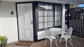 Studio Twin | Courtyard view