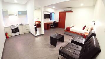 Daunenbettdecken, Pillowtop-Betten, Zustellbetten, kostenloses WLAN